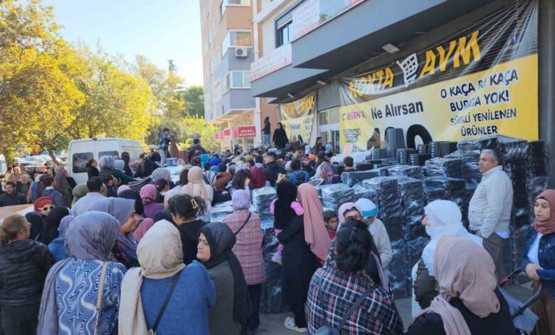 bir zuccaciye magazasinin ne alirsan 100 lira kampanyasi uzun kuyruklara neden oldu 6969d52 |