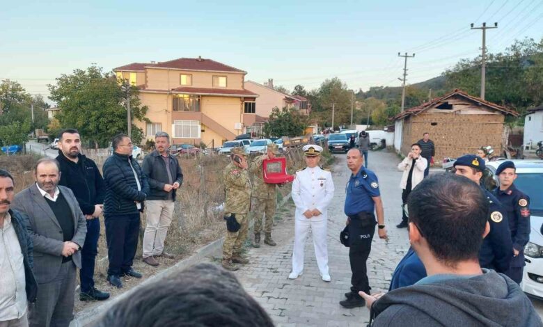 canakkaleye sehit atesi dustu 08dd322 |