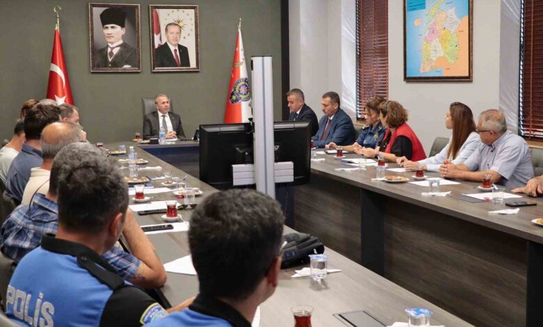 Emniyet Müdürü Kenan Kurt muhtarlarla bir araya geldi 1 emniyet muduru kenan kurt muhtarlarla bir araya geldi 0aefd1d |