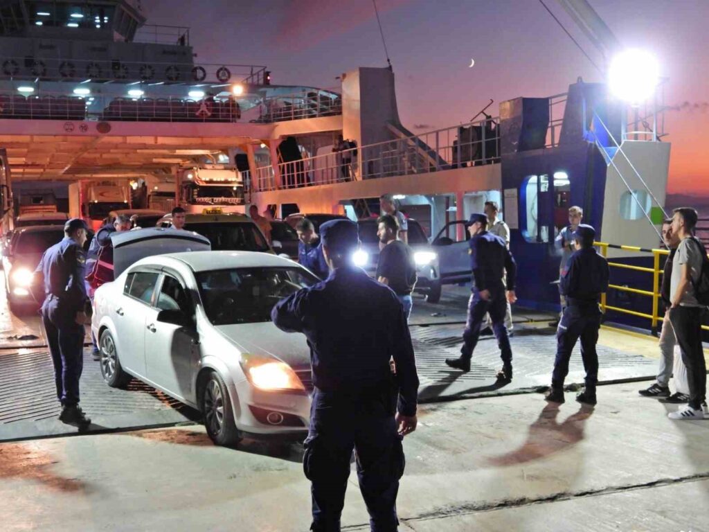 erdek limaninda hareketli saatler marmara ilce tarim mudur vekilinin katil zanlisi araniyor f65e0b2 |