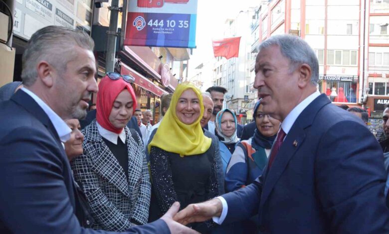 Hulusi Akar: "Tek mücadelemiz teröristlerle, amacımız sadece terörü ortadan kaldırmak" 1 hulusi akar tek mucadelemiz teroristlerle amacimiz sadece teroru ortadan kaldirmak c378bb7 |