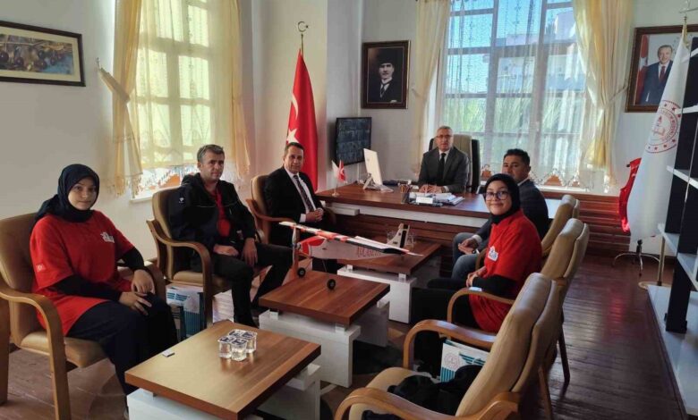 kocaseyit iha takimi milli egitim muduru cigeri makaminda ziyaret etti bfa379f |