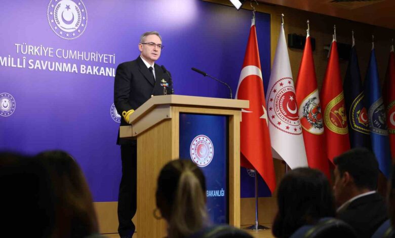 MSB: “Irak ve Suriye’nin kuzeyi dâhil 41 terörist etkisiz hâle getirildi” 1 msb irak ve suriyenin kuzeyi dhil 41 terorist etkisiz hle getirildi 400ed62 |