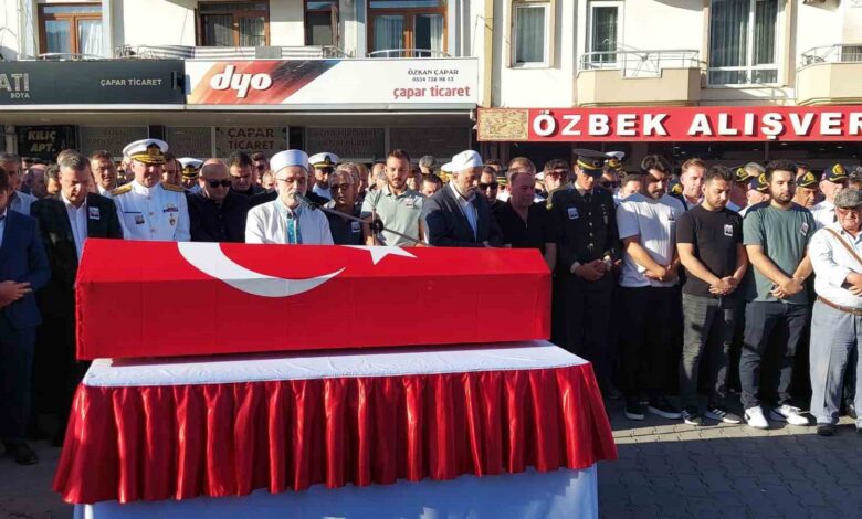 Şehit Piyade Uzman Çavuş Burak Geniş memleketi Yenice’de toprağa verildi 1 sehit piyade uzman cavus burak genis memleketi yenicede topraga verildi 05fc8db |