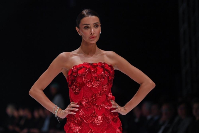 AW332762_03 AW332762 03 |