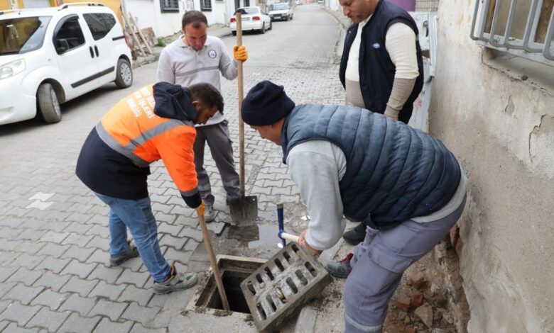Edremit Belediyesi yağışlara karşı önlem alıyor 1 WhatsApp Image 2024 11 14 at 15.13.38 |