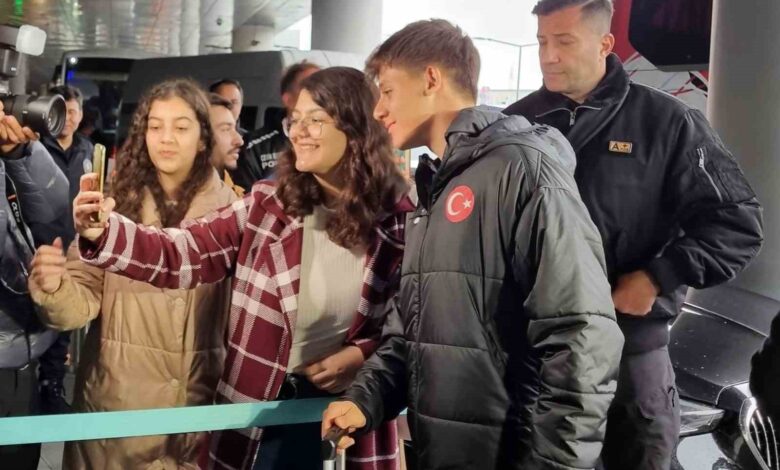 A Milli Futbol Takımı, Kayseri’ye gitti 1 a milli futbol takimi kayseriye gitti e1aca92 |