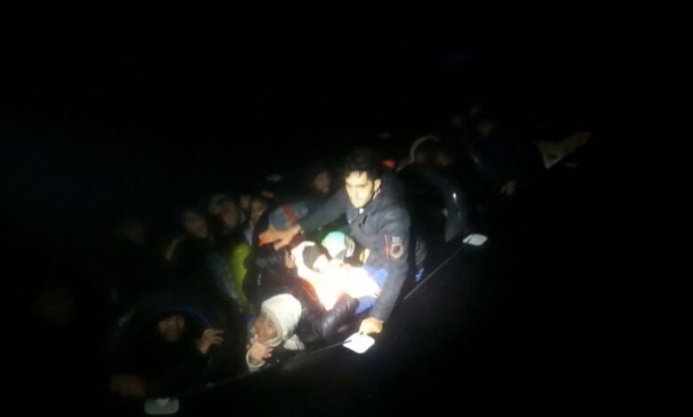 ayvacik aciklarinda 49 kacak gocmen ile 2 gocmen kacakcisi suphelisi yakalandi 7c5c270 |