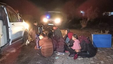 ayvacikta 64 kacak gocmen ile 3 gocmen kacakcisi suphelisi yakalandi 91e0a65 |