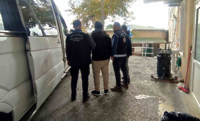 balikesirde 16 duzensiz gocmen ve 2 organizator yakalandi 8950313 |