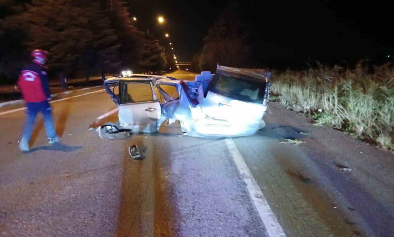 balikesirde surucu direksiyon hakimiyetini kaybetti 1 olu d5353c5 |