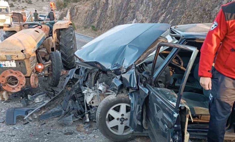 balikesirde traktor ile otomobil kaza yapti 2 olu 433a601 |