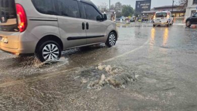 bandirmada saganak yagis yollari gole cevirdi 07e9ba5 |