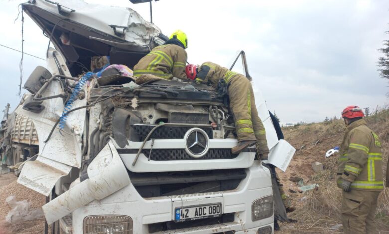 bandirmada trafik kazasi surucu sikistigi yerden kurtarildi 8d1619a |