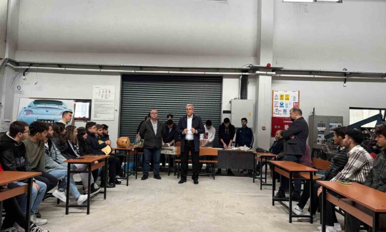 baskan elbi otomotiv ogrencileri ile bir araya geldi e1164a8 |