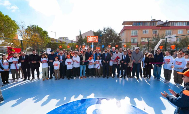 BİDEV, yeni sahasının açılışını Gönen’de gerçekleştirdi 1 bidev yeni sahasinin acilisini gonende gerceklestirdi 093bb30 |
