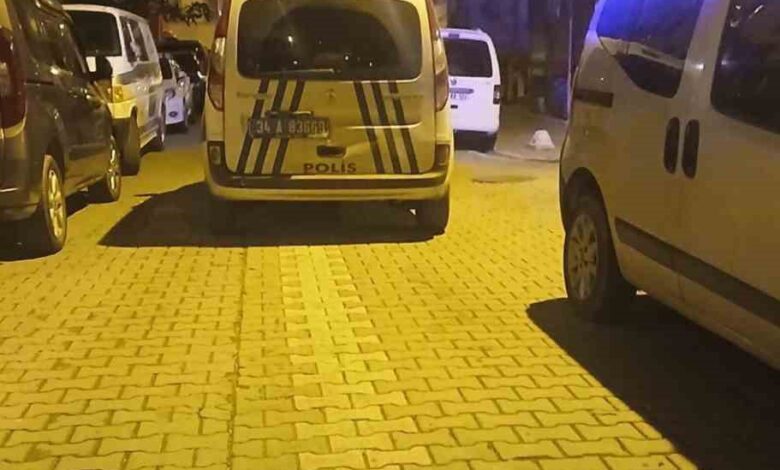 Karısını boğarak öldürdü, polisi aradı 1 karisini bogarak oldurdu polisi aradi 65e080a |