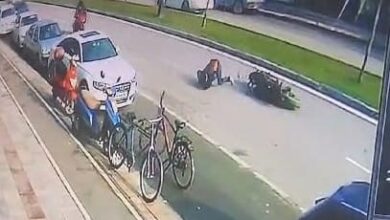 kontrolden cikan motosiklet 300 metre suruklendi 408e3af |