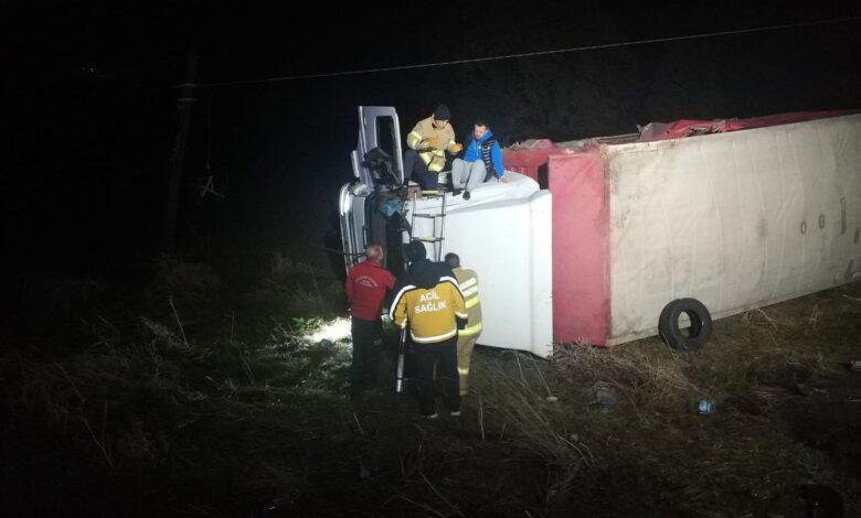 susurlukta trafik kazasinda iki kisi kamyonet icinde sikisti 49df56e |