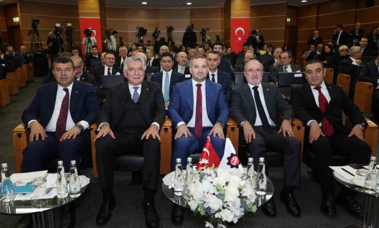 TCMB Başkanı Karahan: "2025 yılı sonunda enflasyonu yüzde 21’e indirmeyi hedefliyoruz" 1 tcmb baskani karahan 2025 yili sonunda enflasyonu yuzde 21e indirmeyi hedefliyoruz 3f49e52 |