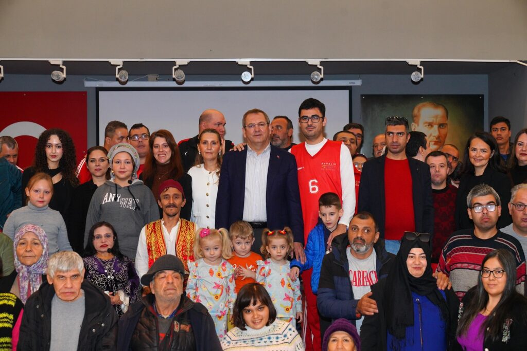 3 Aralik Dunya Engelliler Gununde engelliler ve aileleri bulustu gonullerince eglendi 9 |