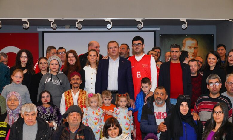 3 Aralık Dünya Engelliler Günü’nde engelliler ve aileleri buluştu, gönüllerince eğlendi 1 3 Aralik Dunya Engelliler Gununde engelliler ve aileleri bulustu gonullerince eglendi 9 |