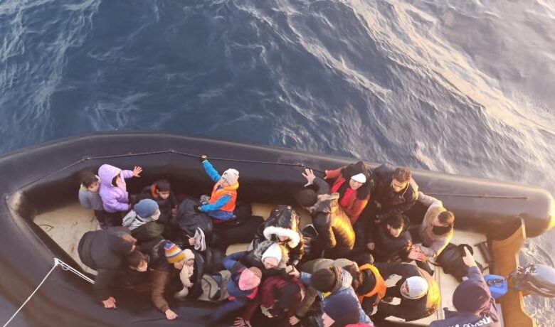 Çanakkale’de 30 kaçak göçmen yakalandı 1 AW345079 01 |