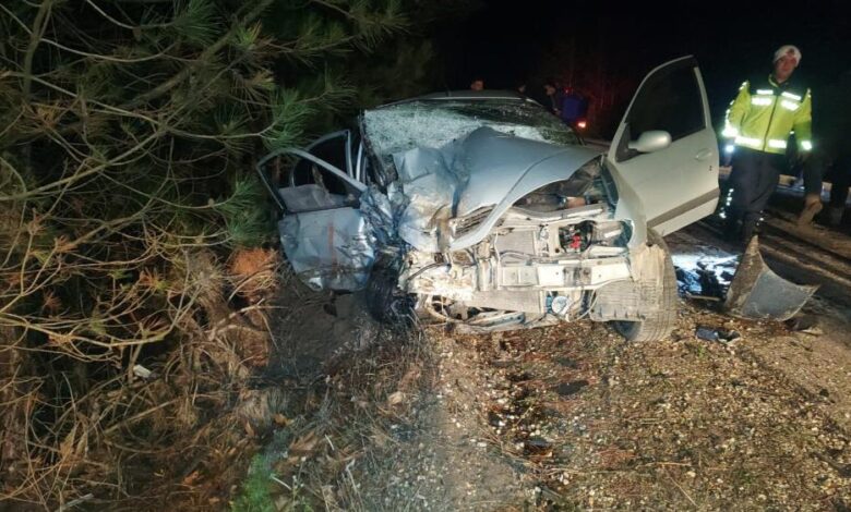 Çanakkale’de iki araç kafa kafaya çarpıştı: 1 ölü, 3 yaralı 1 AW361047 01 |