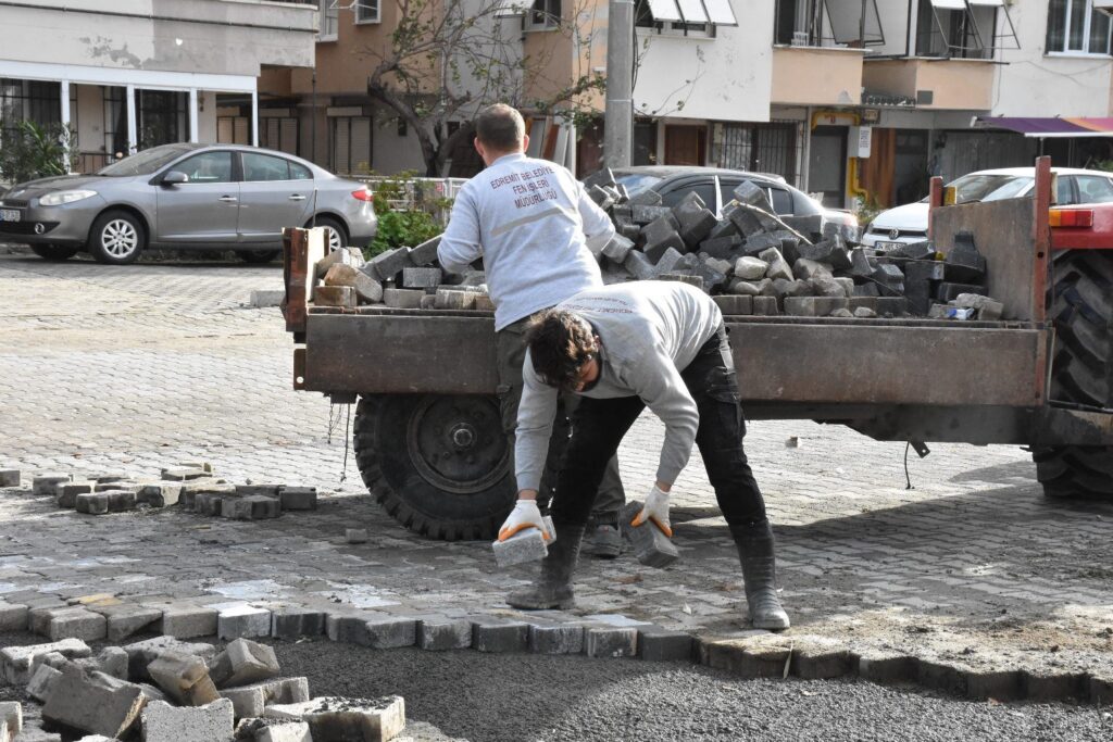 Edremitte yol seferberligi 2025 Hedefi 500 bin metrekare 8 |