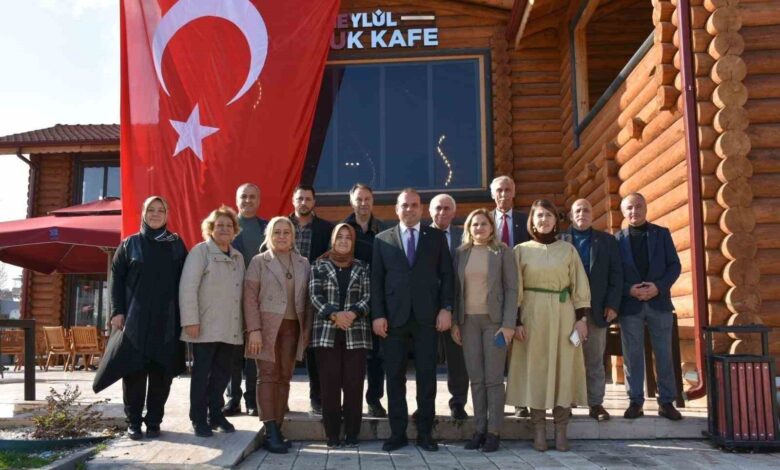 Balıkesir’de bin 133 muhtarla güçlü koordinasyon 1 balikesirde bin 133 muhtarla guclu koordinasyon b220302 |