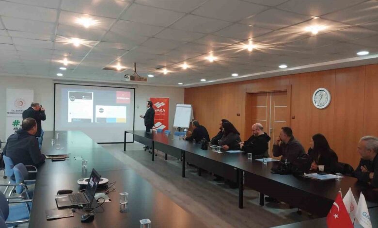 balikesirde yeni medyada dezenformasyonla mucadele bilgilendirme toplantisi duzenlendi c96e4c3 |