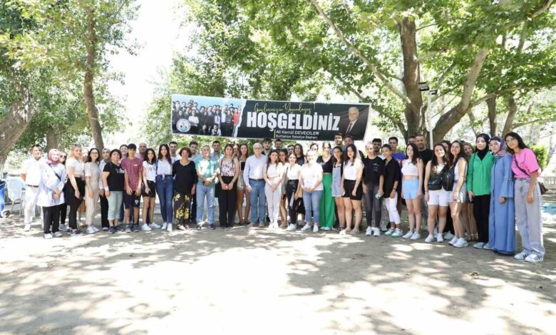 burhaniye belediyesinden 4 milyon 500 bin tl geri odemesiz burs destegi be24560 |