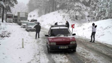 kar yagisi nedeniyle kazdaglarinda arac trafigi zaman zaman durma noktasina geliyor 89792e0 |
