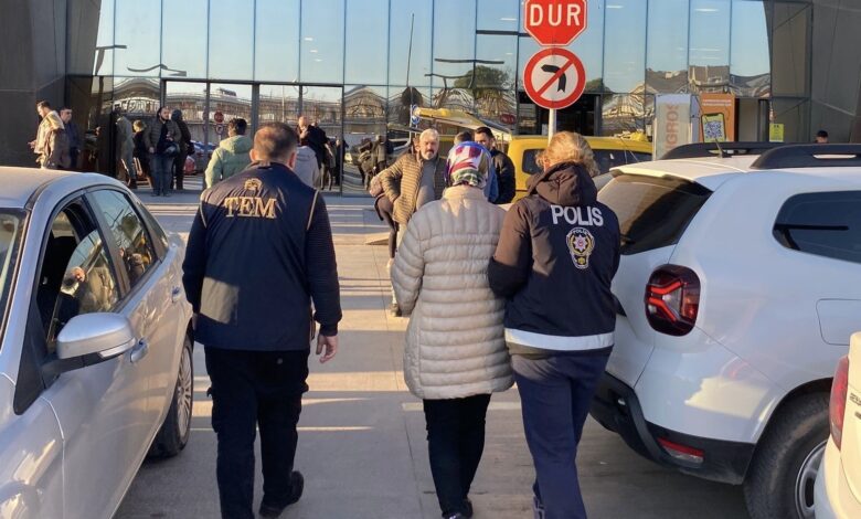 muebbet cezadan araniyordu avmde alisveriste yakalandi d07da4a |