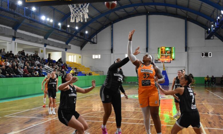 Gürespor, şampiyonluk yolunda namağlup ilerliyor 1 photo 5954011479550314384 y |