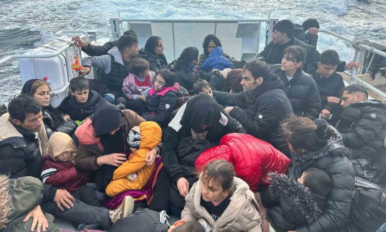 Yunan askeri geri itti, göçmenler dalgalar arasında ölümle burun buruna geldi 1 yunan askeri geri itti gocmenler dalgalar arasinda olumle burun buruna geldi 5925884 |