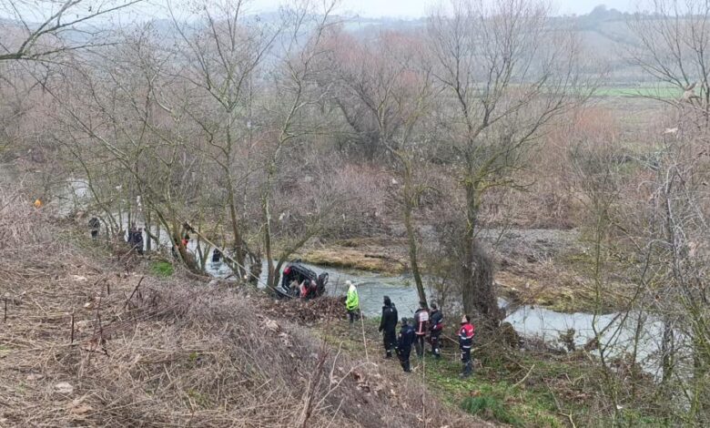 Çanakkale’de otomobilin çaya uçması sonucu kaybolan kişi ölü olarak bulundu 1 AW368739 01 |