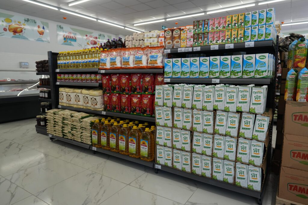 Burhaniye’de halka hizmet “HALK MARKET” 4 HALK MARKET ACILDI 13 |