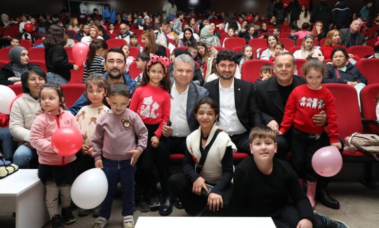 Edremit Belediyesi’nden miniklere çocuk şenliği 1 WhatsApp Image 2025 01 20 at 18.12.17 |