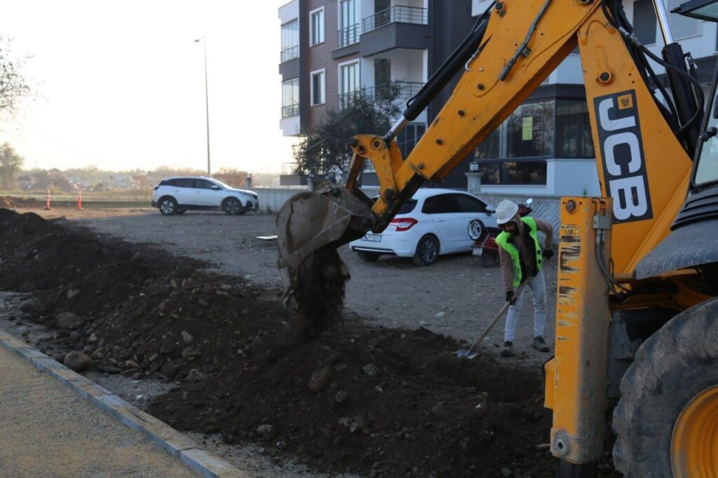 Edremit’te yol yapım çalışmaları devam ediyor 3 WhatsApp Image 2025 01 29 at 13.47.20 1 |