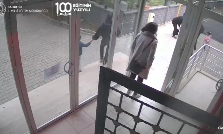 anaokulu muduru bogazina seker kacan cocugu heimlich manevrasiyla kurtardi 1bd66cc |