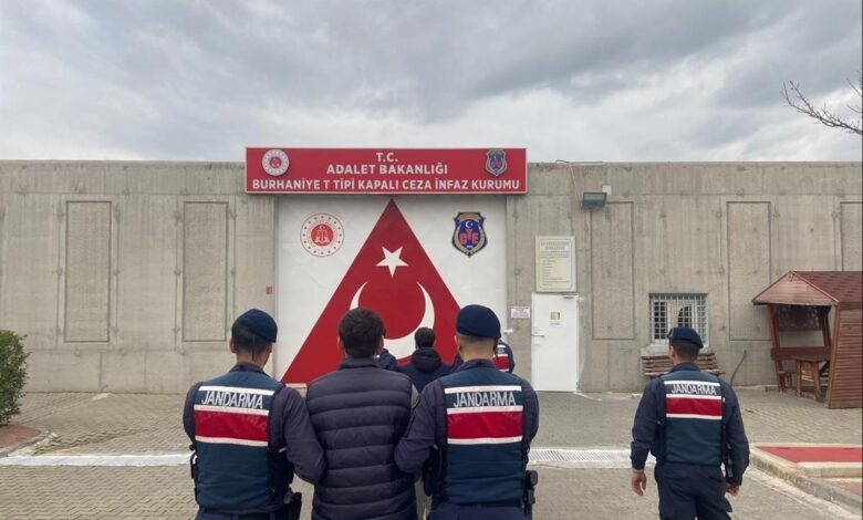 Balıkesir’de 6 günde 45 düzensiz göçmen yakalandı, 2 organizatör tutuklandı 1 balikesirde 6 gunde 45 duzensiz gocmen yakalandi 2 organizator tutuklandi fe13a5d |