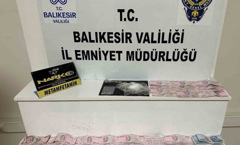 balikesirde uyusturucu saticisi 2 kisi tutuklandi 93be8c7 |