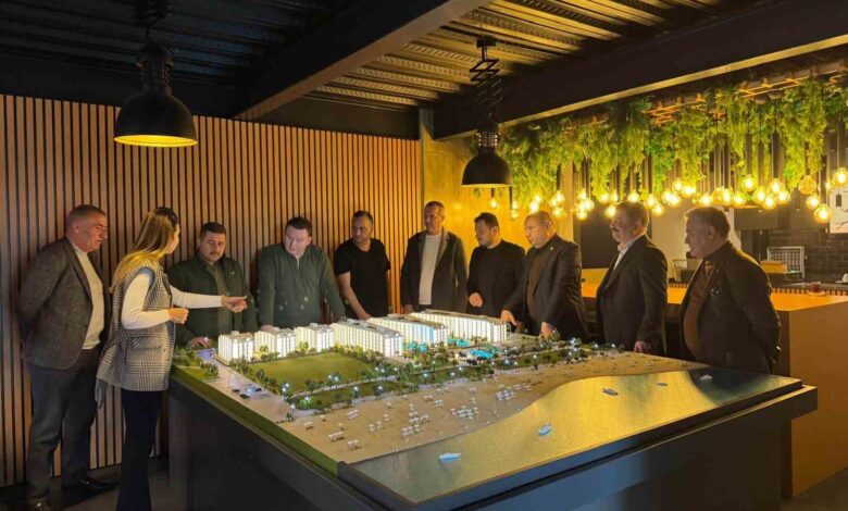 Balıkesir’in yeni turizm projesi MHP’li vekillere tanıtıldı 1 balikesirin yeni turizm projesi mhpli vekillere tanitildi e410c12 |