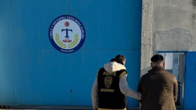 bandirmada 15 yil kesinlesmis hapis cezasiyla aranan zanli yakalandi 08dd322 |