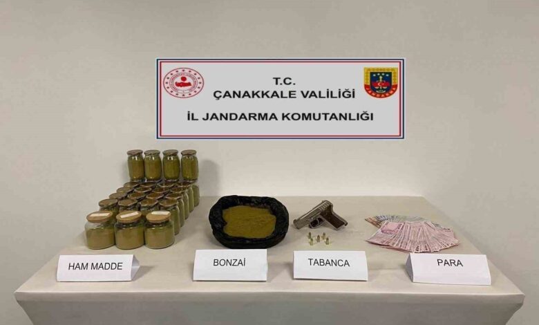 canakkalede jandarmadan uyusturucu operasyonuna 4 gozalti 1915a81 |