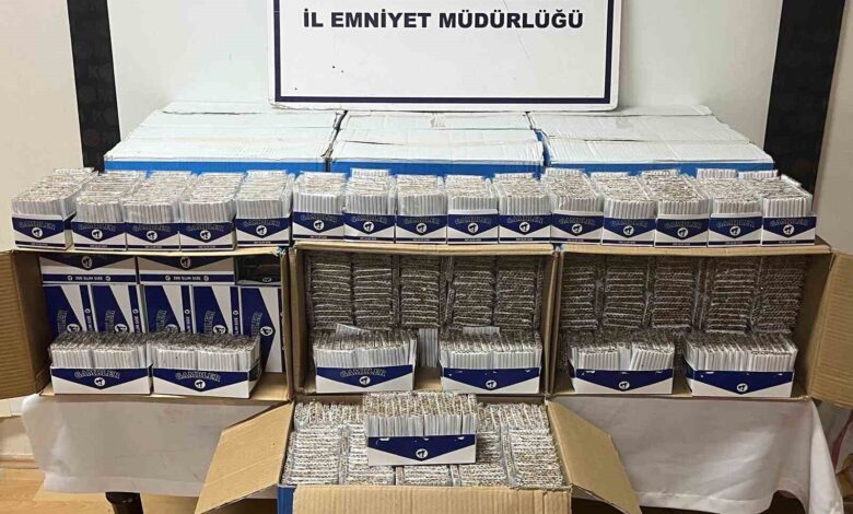 edremitte piyasa surulmeye hazir 100 bin makaron ele gecirildi b990c9d |