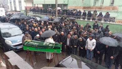 kazada hayatini kaybeden 2 kisi son yolculuguna ugurlaniyor dcbf8c6 |