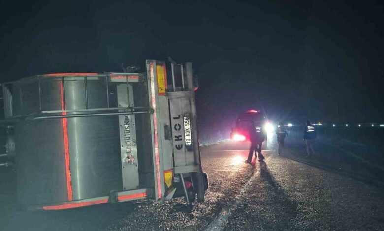 Manyas-Susurluk yolunda zincirleme kaza: 2 yaralı 1 manyas susurluk yolunda zincirleme kaza 2 yarali 8faec74 |