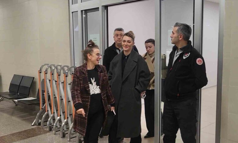 Menajer Ayşe Barım soruşturmasında oyuncu Deniz Işın Savcılığa ifade verdi 1 menajer ayse barim sorusturmasinda oyuncu deniz isin savciliga ifade verdi 4bbd639 |